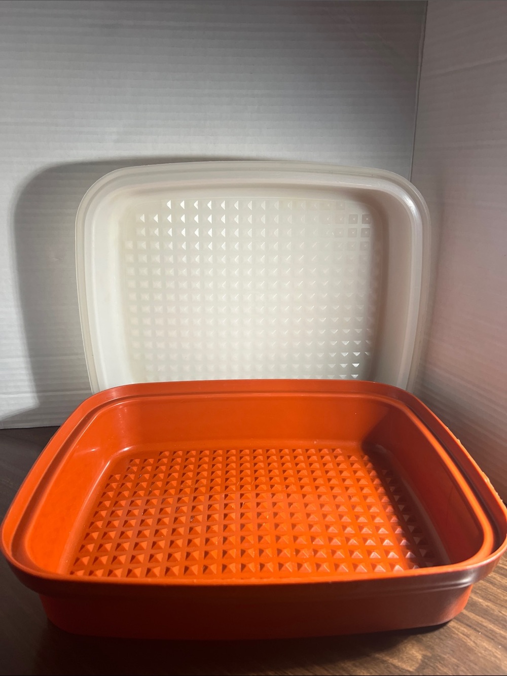 Tupperware Marinating Food Storage Container with Lid - Picture 2 of 4